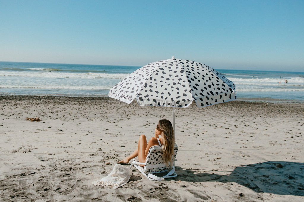 The Outdoor Checker Blanket by Local Beach – LocalBeach